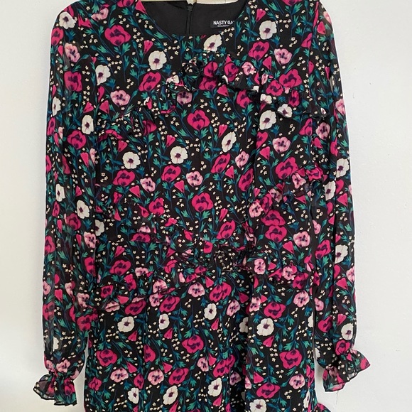 Nasty Gal Floral Shorts Long Sleeve Ruffle Romper Size 8 - Picture 4 of 15